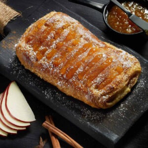 Greek style frozen CROISSANT w APPLE 30X200gr HZ code 160704