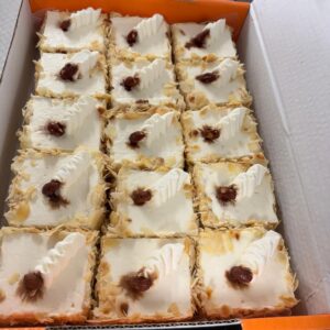 Greek style frozen individual ALMOND cake 15x140gr ZS code 51004