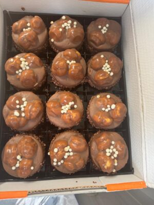 Greek style frozen individual PROFITEROLLE BUENO cake 12x170gr ZS code 51035