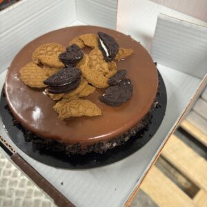 Greek style frozen round cake COOKIES PRALINE D20cm/H4cm 1,0kg ZS code 60835