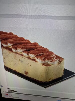 Greek style frozen long TIRAMISU LOG cake 0.935kg/unit ZS code 64012